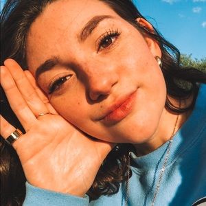 Meet your Posher, Lily